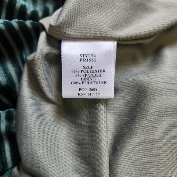 DRESS FORUM | Velvet Romper - Picture 9 of 12